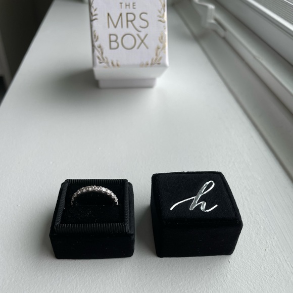 The Mrs. Box Black Velvet Box - Picture 7 of 9